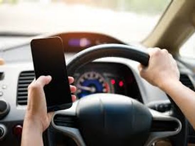 Driving With Mobile Phone On, Using Phone while driving